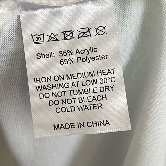 Cute Kitten In Mug Graphic T - Picture 6 of 9